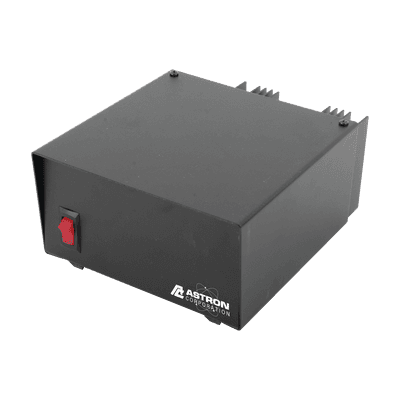 Fuente de Poder Lineal / 13.8 Vcc 12 A / Regulación Electrónica / Protección Sobrecorriente / Disipador Térmico / Radios 30W